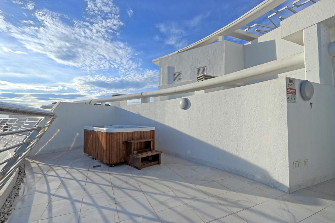 アレナレス・デル・ソル006 - Infinity View Penthouse - Comfortholidaysアパートメント エクステリア 写真